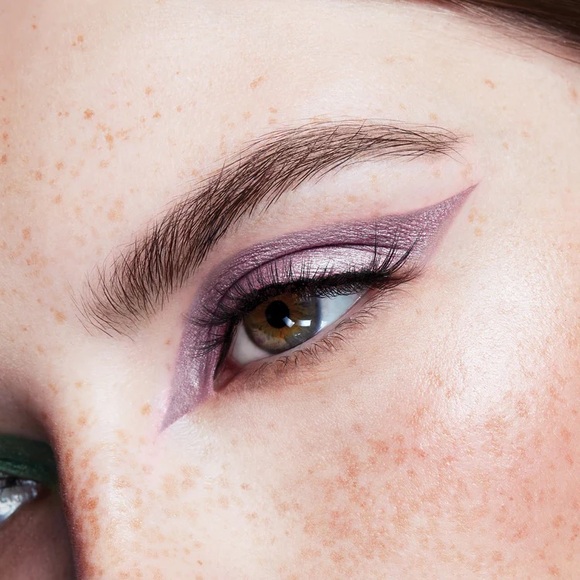 Stila Compassionate Shimmer & Glow Liquid Eye Shadow- metallic lavender, limited - Picture 4 of 8